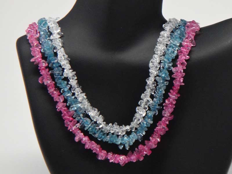 Stone handicrafted necklace - Magenta