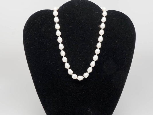 Real oval pearls necklace