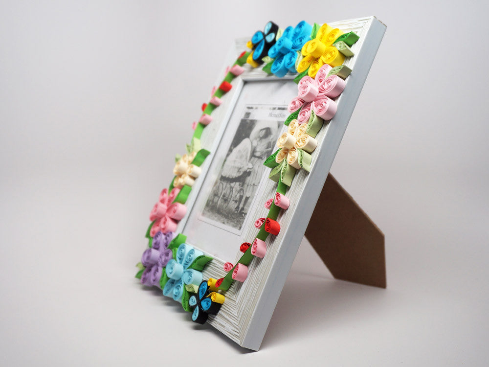 Paper filligree 3D handmade flower decorated photo frame