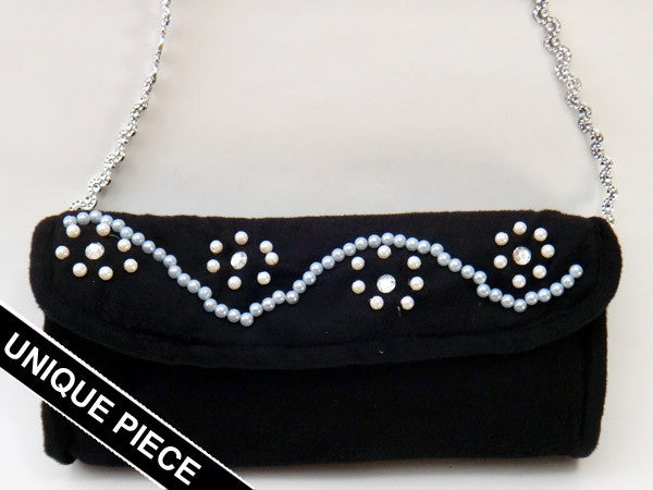 Velvet Pochette with handmade beadwork