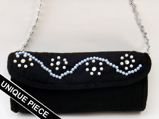 Velvet Pochette with handmade beadwork